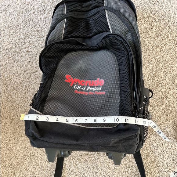 Syncrude Travel Bag - Picture 11 of 12